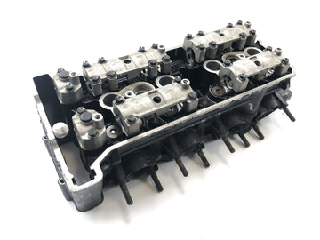 Yamaha YZF R1 RN04 [2001] - cylinder head valve train
