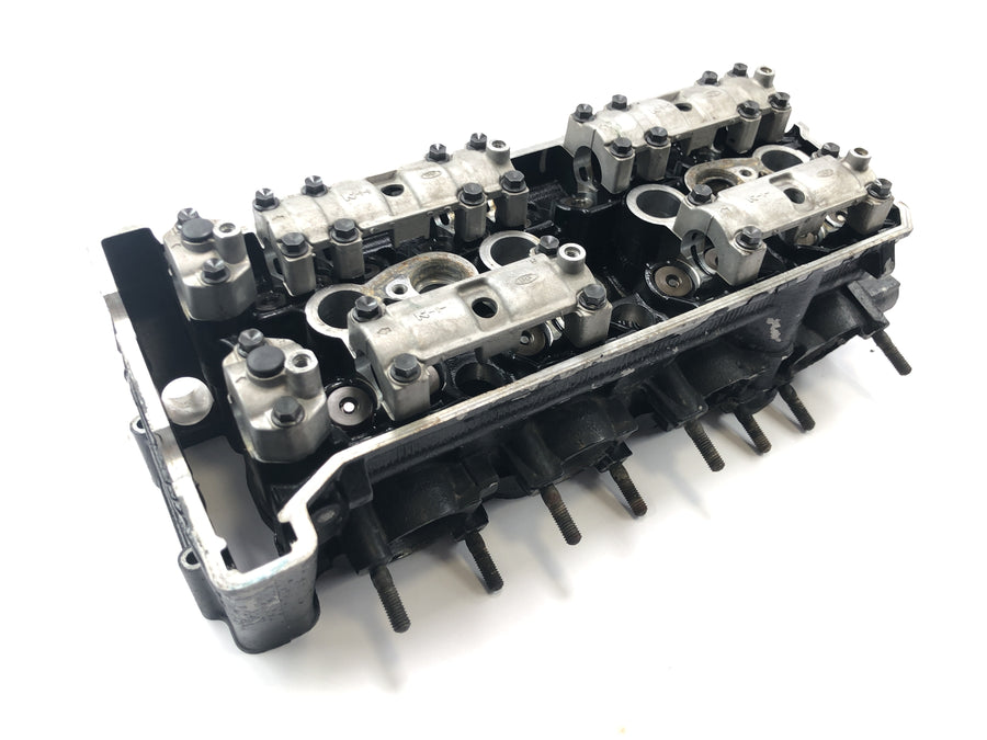 Yamaha YZF R1 RN04 [2001] - cylinder head valve train