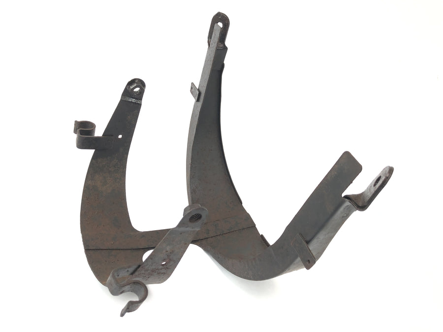 Suzuki GSX-R 1100 W GU75 C [1994] - Bracket front fender mudguard mount