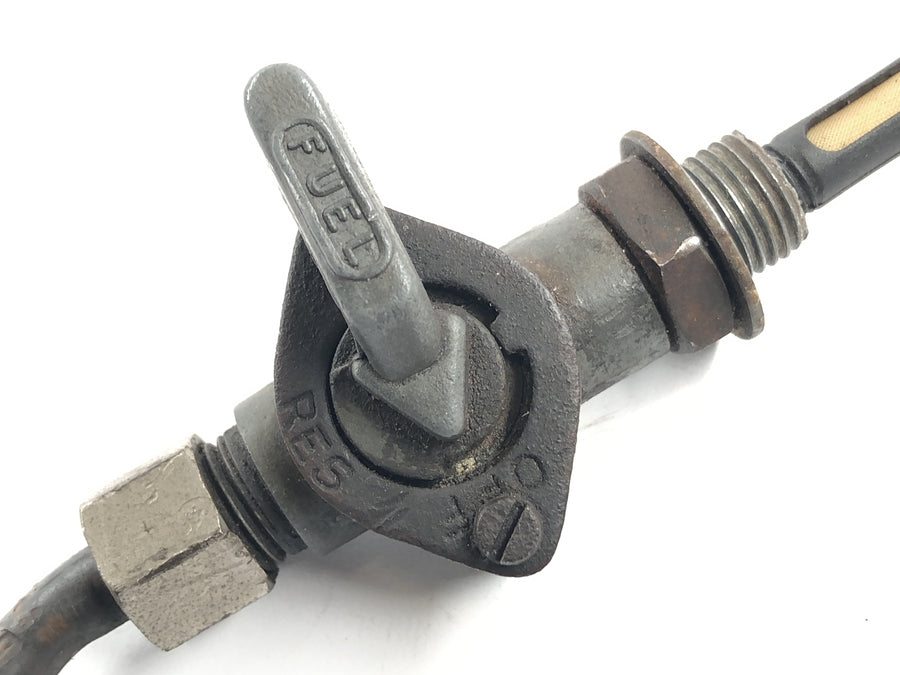 Triumph Bonneville T140V [1976] - petrol tap