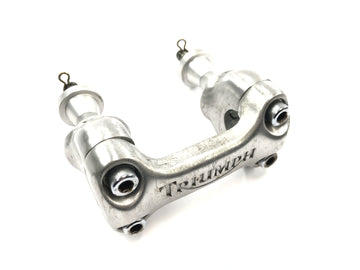 Triumph Adventurer 900 T309RT [1998] - handlebar clamp handlebar bracket handlebar holder riser