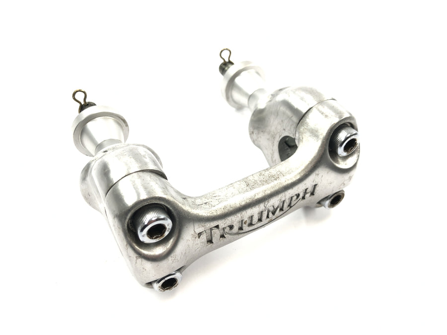 Triumph Adventurer 900 T309RT [1998] - handlebar clamp handlebar bracket handlebar holder riser