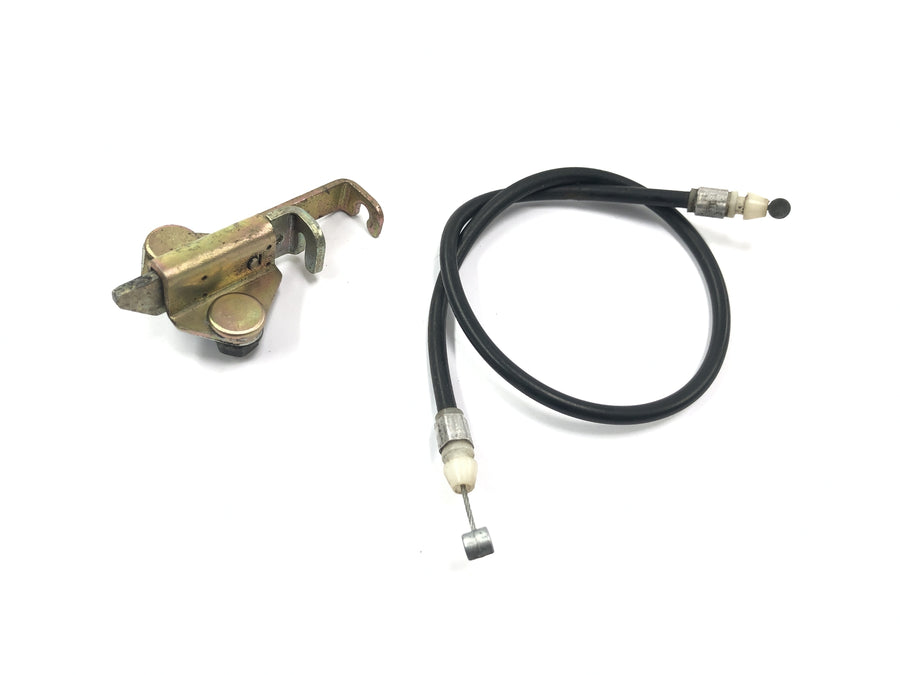 Yamaha XJR 1300 RP02 [1999] - Seat lock with Bowden cable