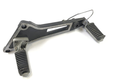 Kawasaki GPZ 1000 RX [1987] - left footrest plate with footrests