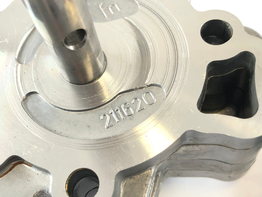 Aprilia RSV 1000 RR Factory [2009] - Oil pump