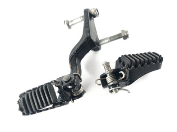 KTM LC4 640 Duke 2 [2001] - Driver footrests right and left