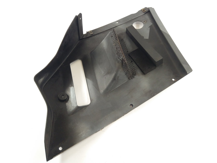Suzuki GSXR 1100 GV73A [1992] - Side panel left top