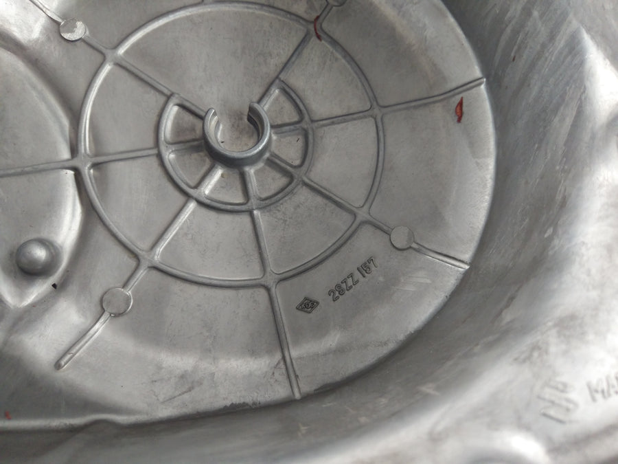 Suzuki GT 550 [1978] - Clutch cover engine cover