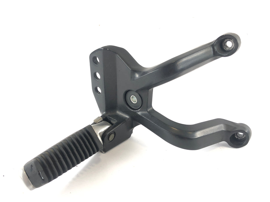Suzuki DL 1000 V-Strom [2006] - Passenger footrest with holder
