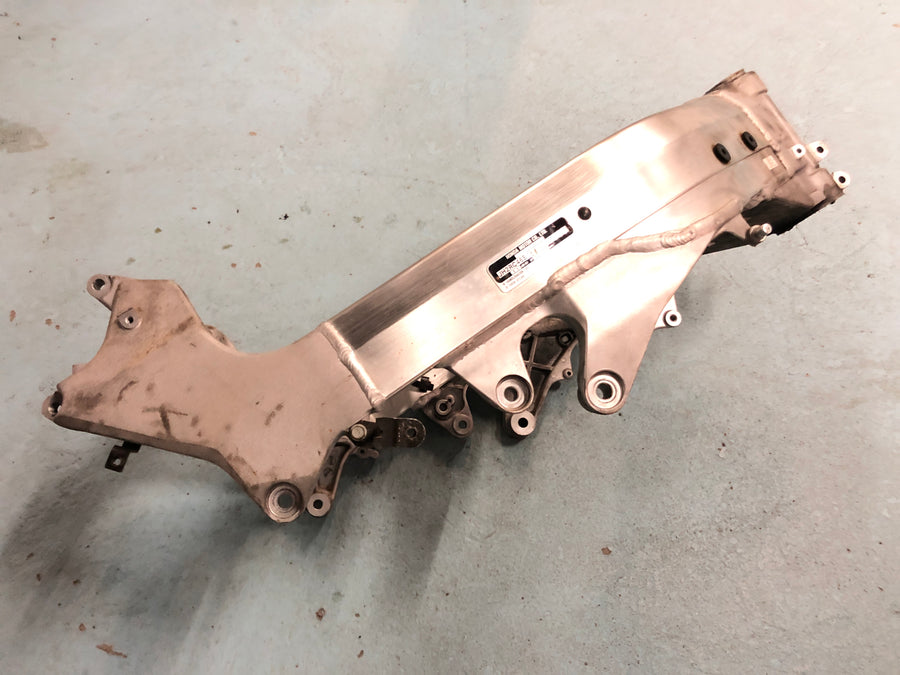 Honda VFR 800 RC46 [1999] - Frame with papers