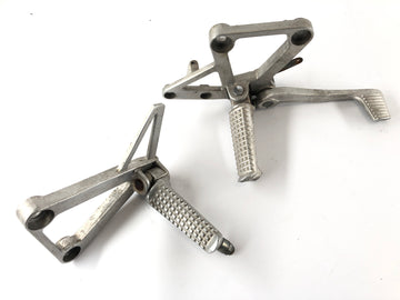 Honda VFR 750 F RC24 [1988] - Footrests Driver footrests left and right - 0