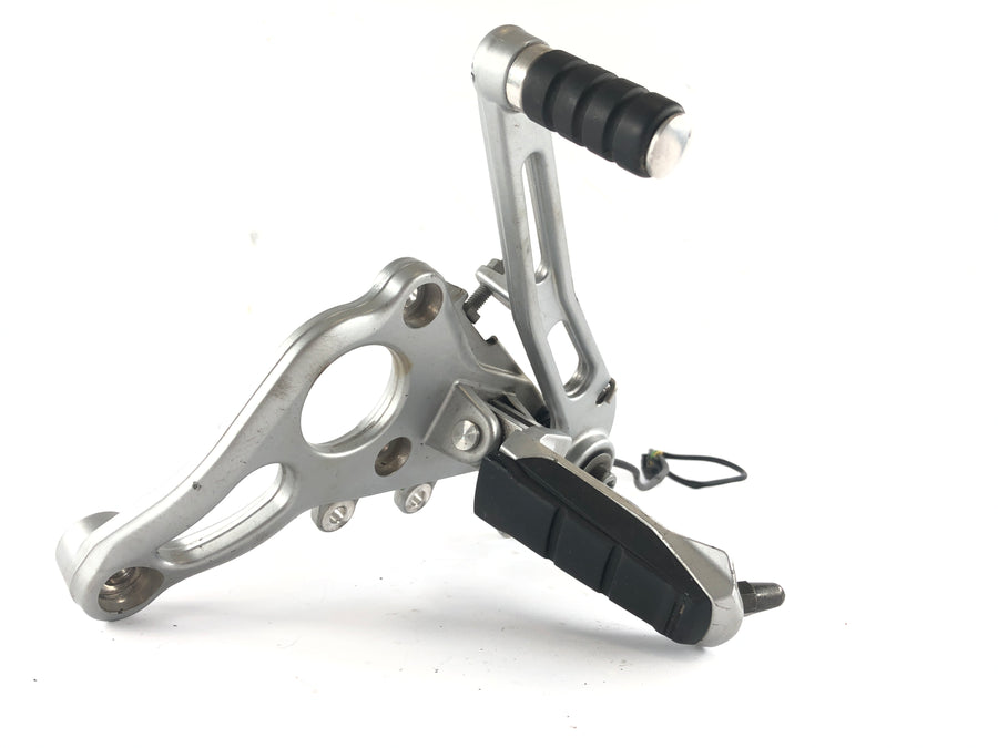 BMW R 1150 R R21 [2002] - Driver footrest right with brake lever