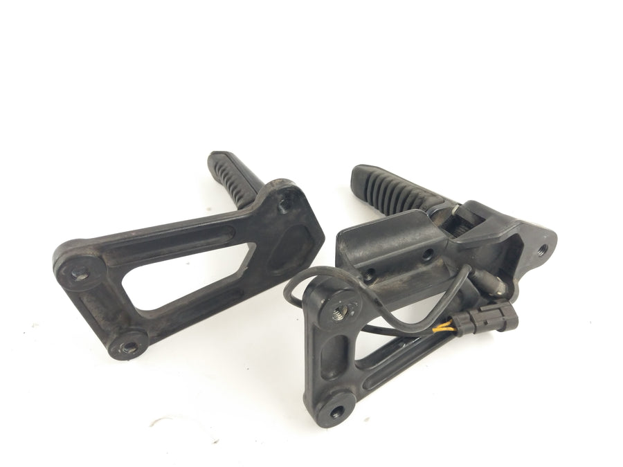 Ducati 750 SS [1994] - Footrests Driver footrests with holder left and right