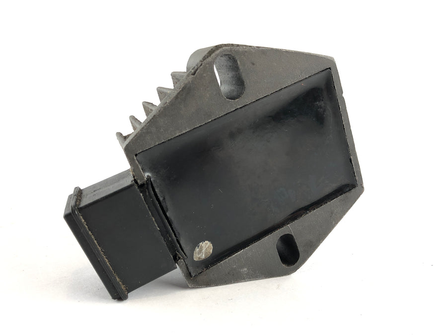 Honda Varadero XL 1000 SD02 [2002] - Regulator