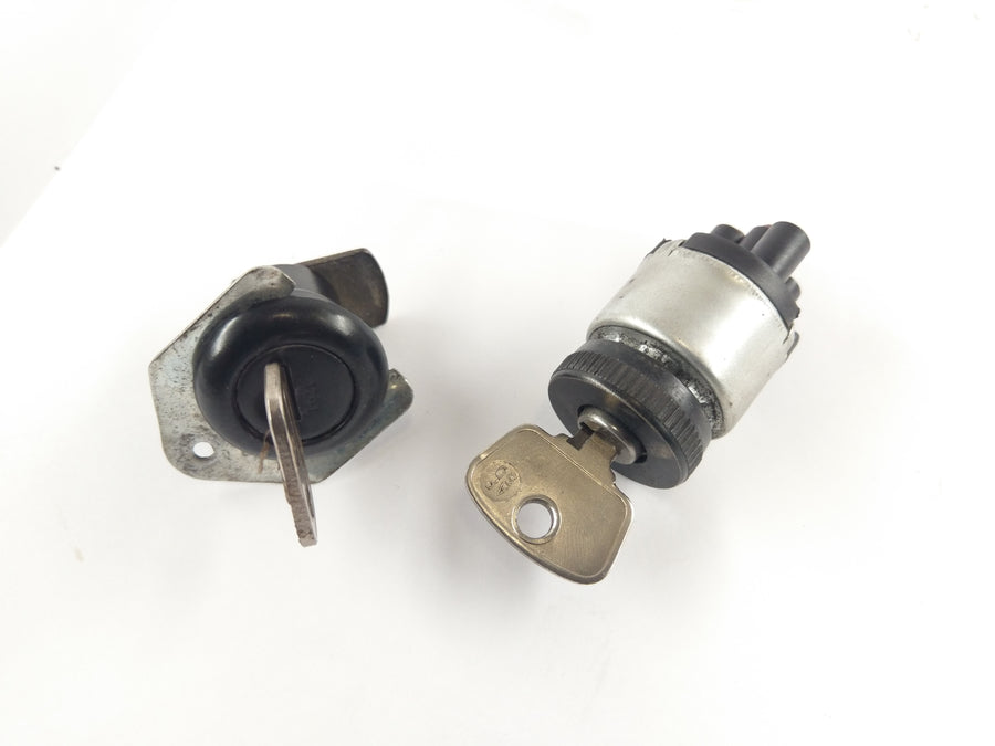 Moto Guzzi Mille GT [1990] - Ignition lock seat lock