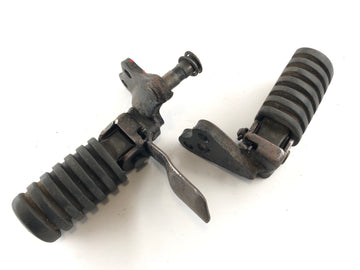 Yamaha XT 350 55V [1987] - Footrest Set Driver Footrests