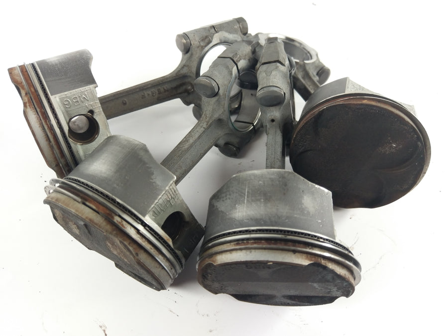 Honda VFR 800 FI RC46- Piston with connecting rods set