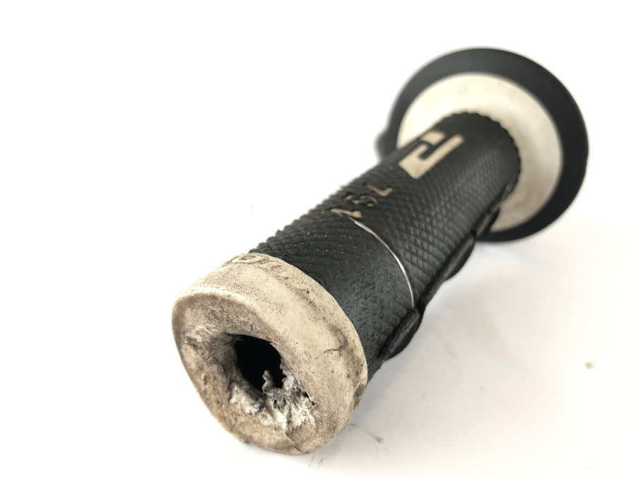 Husqvarna TE 510 [2008] - Handlebar fitting right throttle