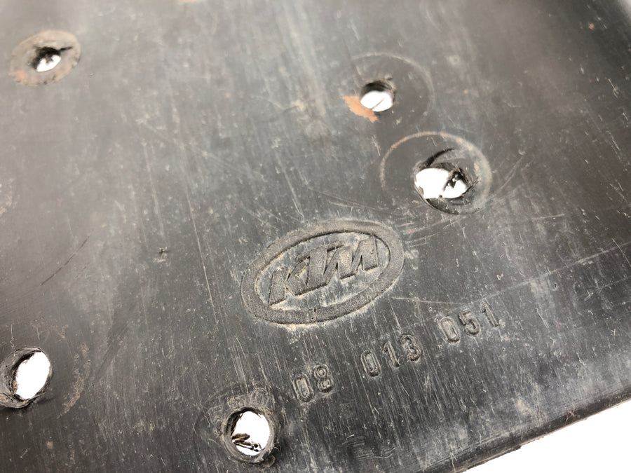 KTM LC4 ER 600 [1994] - License Plate Holder Splash Guard