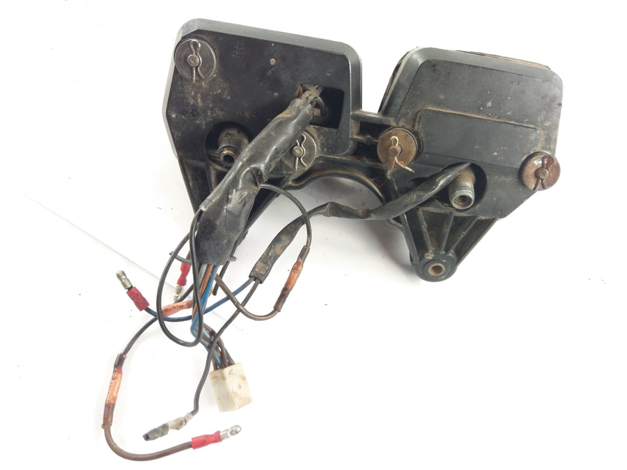 Yamaha TT 600 59X [1985] - Speedometer tachometer housing damaged