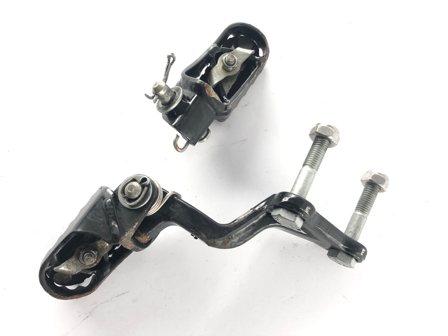 KTM LC4 640 Duke 2 [2001] - Driver footrests right and left