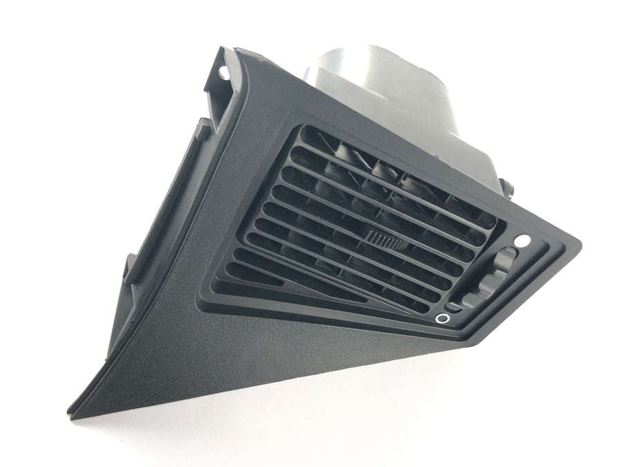 BMW M 535i E28 [1986] - Air vent left dashboard