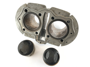 Yamaha XS 650 Type 447 [1975] - Cylinder with piston