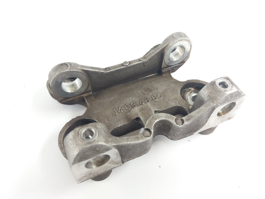 Moto Guzzi Mille GT [1990] - rocker arm bearing block cylinder head
